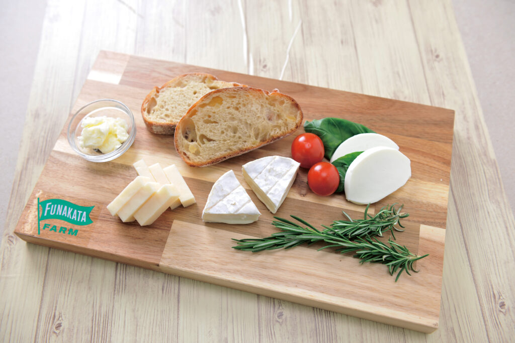 船方農場のモッツァレラチーズ、カマンベールチーズ、ゴーダチーズ、発酵バターなど乳製品のイメージ画像
